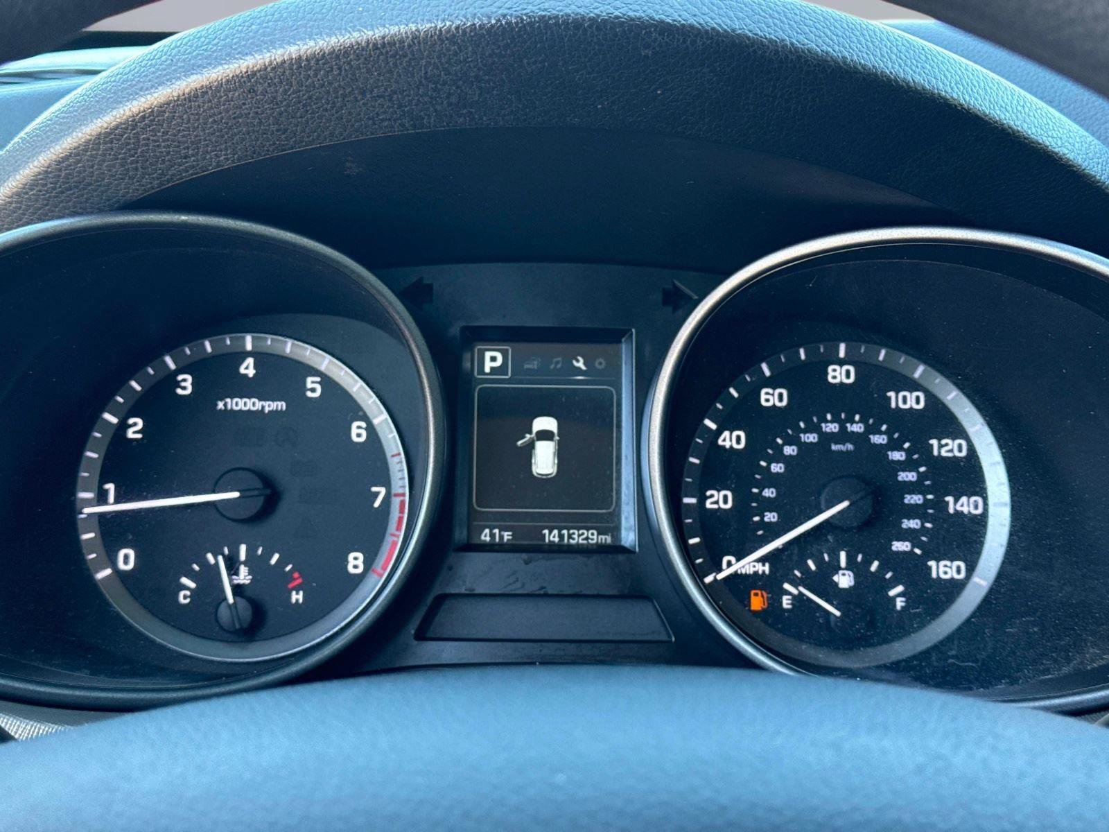 Used 2017 Hyundai Santa Fe Sport image 27