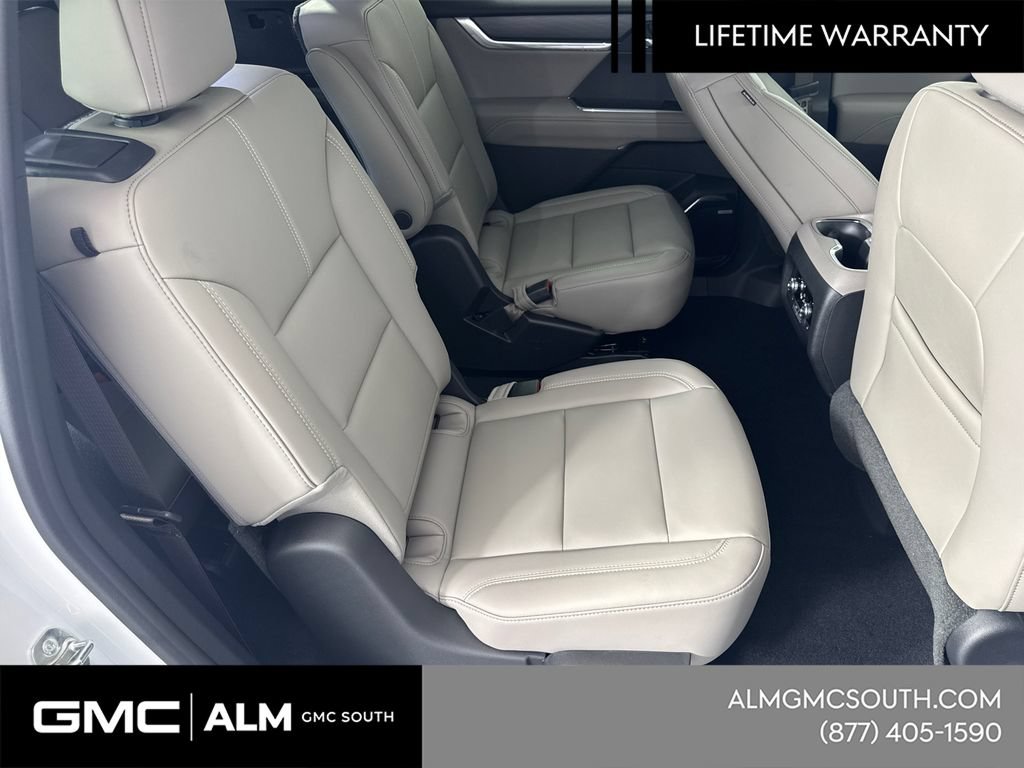 New 2026 GMC Acadia Elevation w/ Elevation Premium Package FWD image 17