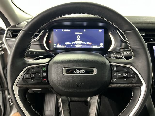 Used 2022 Jeep Grand Cherokee Limited w/ Luxury Tech Group II AWD/4WD image 11