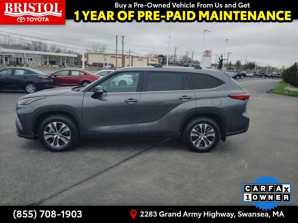 Used 2023 Toyota Highlander AWD image 4