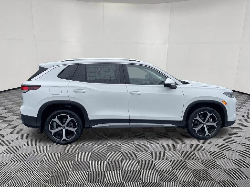 New 2026 Volkswagen Tiguan SE AWD/4WD image 2