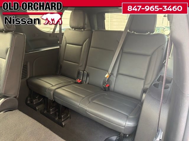 Used 2022 Chevrolet Suburban LT AWD/4WD image 9