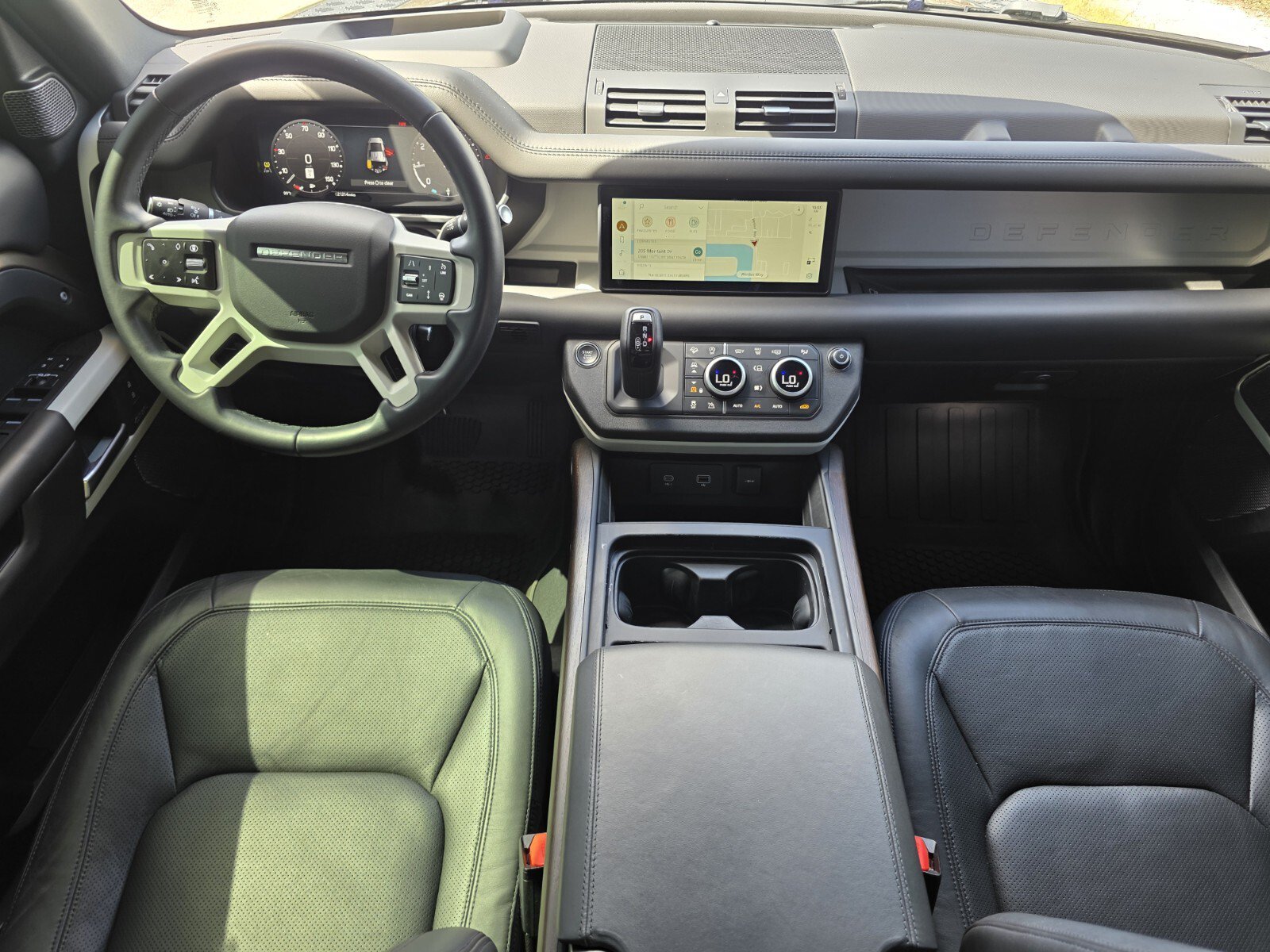 Certified 2024 Land Rover Defender 110 SE AWD/4WD image 4