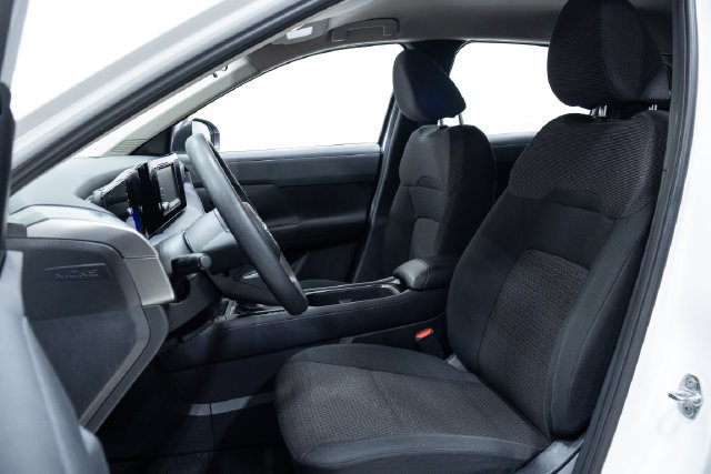 Used 2025 Nissan Kicks S FWD image 21