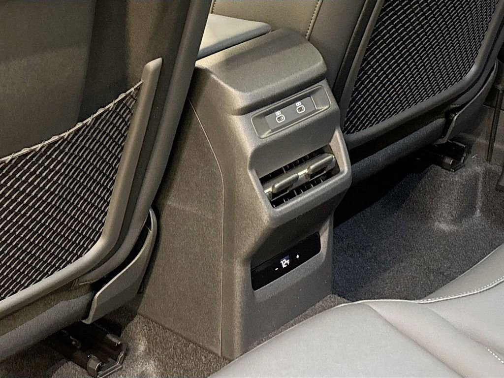New 2026 Audi Q3 quattro 2.0T AWD/4WD image 17