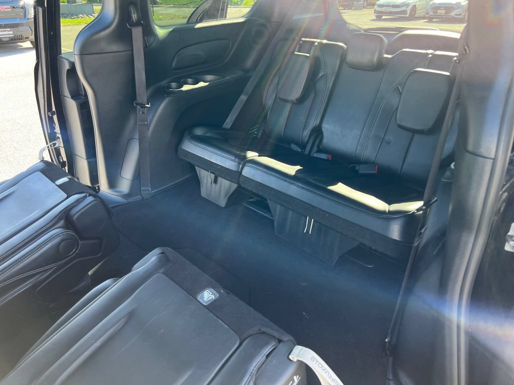 Used 2025 Chrysler Pacifica Select FWD image 15