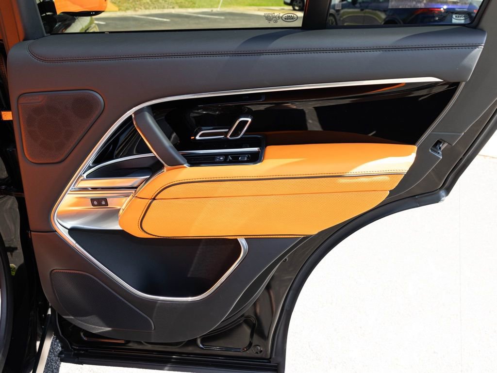 Used 2025 Land Rover Range Rover SE AWD/4WD image 60