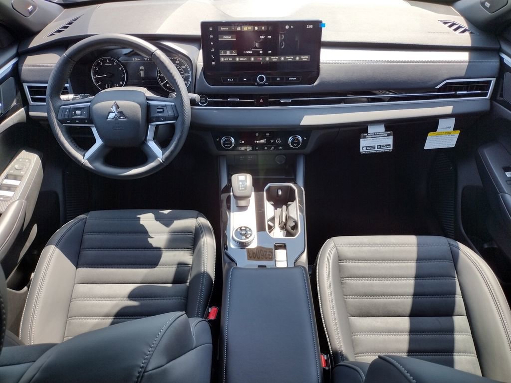 New 2026 Mitsubishi Outlander LE AWD/4WD image 2