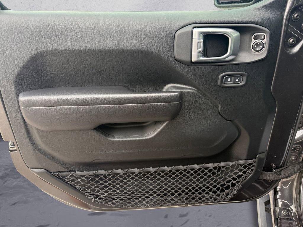 Used 2021 Jeep Gladiator Sport image 18