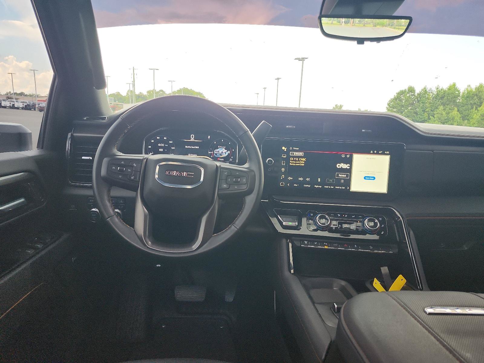 Used 2025 GMC Sierra 2500 AT4 w/ AT4 Premium Plus Package AWD/4WD image 18
