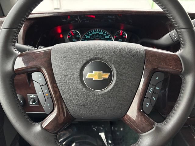 Used 2019 Chevrolet Express 2500 RWD image 28