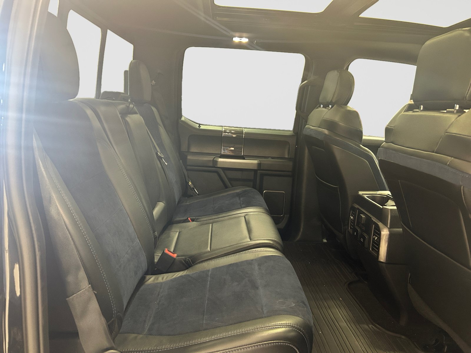 Used 2019 Ford F150 Raptor w/ Equipment Group 802A Luxury AWD/4WD image 15