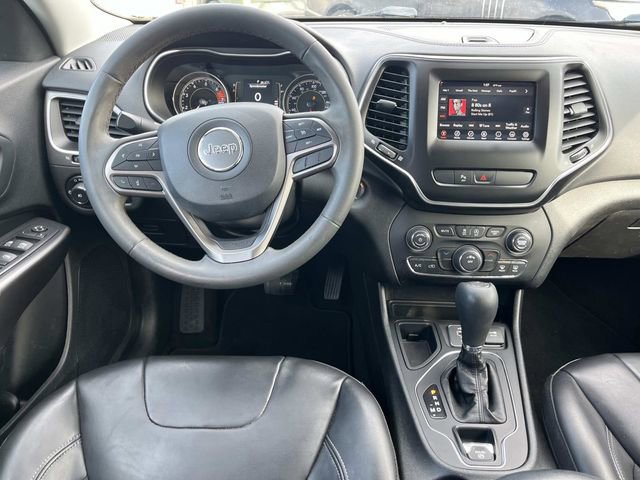 Used 2020 Jeep Cherokee Latitude Plus image 14