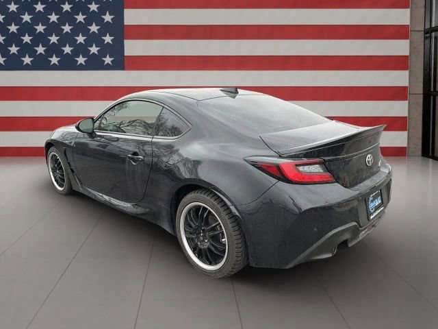 Used 2022 Toyota GR86 Premium image 3