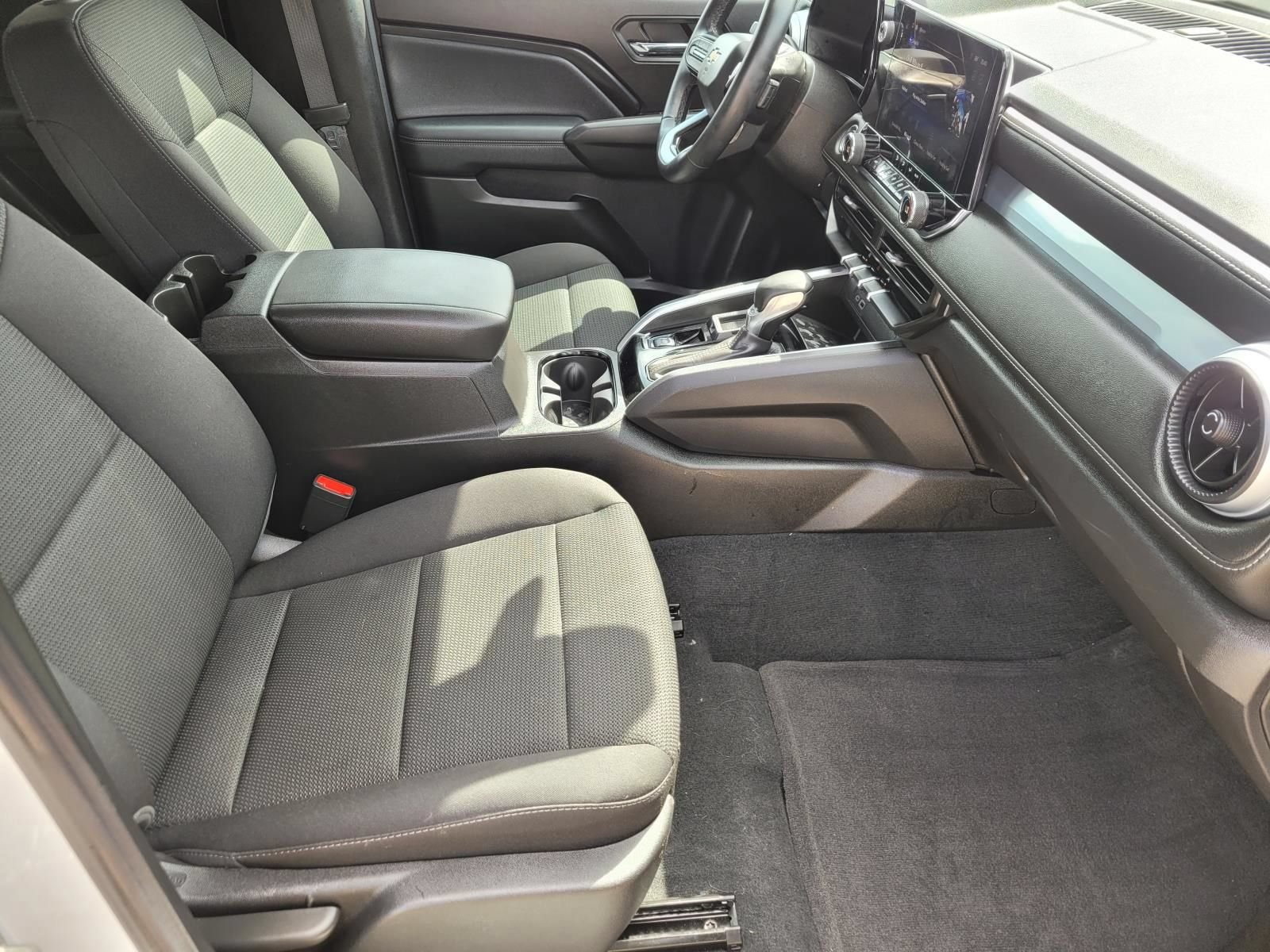 Used 2024 Chevrolet Colorado LT w/ LT Convenience Package RWD image 11