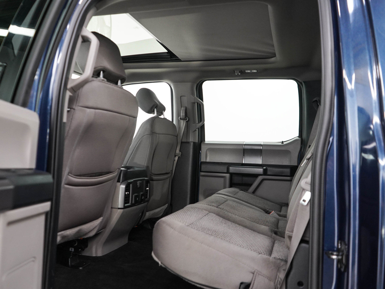 Used 2020 Ford F150 XLT w/ Equipment Group 302A Luxury AWD/4WD image 17