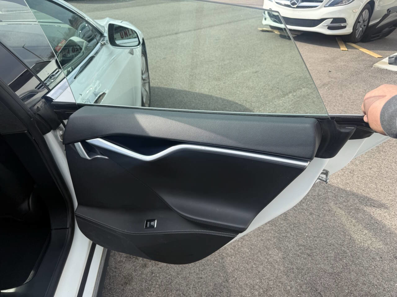 Used 2014 Tesla Model S 60 image 16