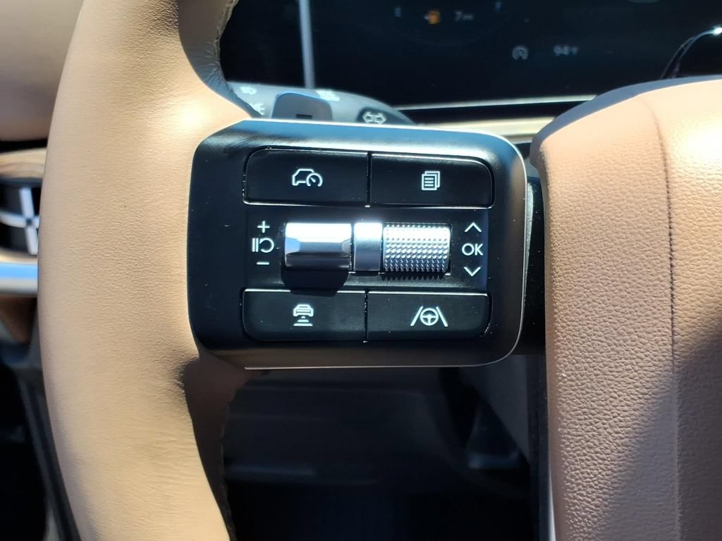 Used 2025 Hyundai Santa Fe Limited AWD/4WD image 19