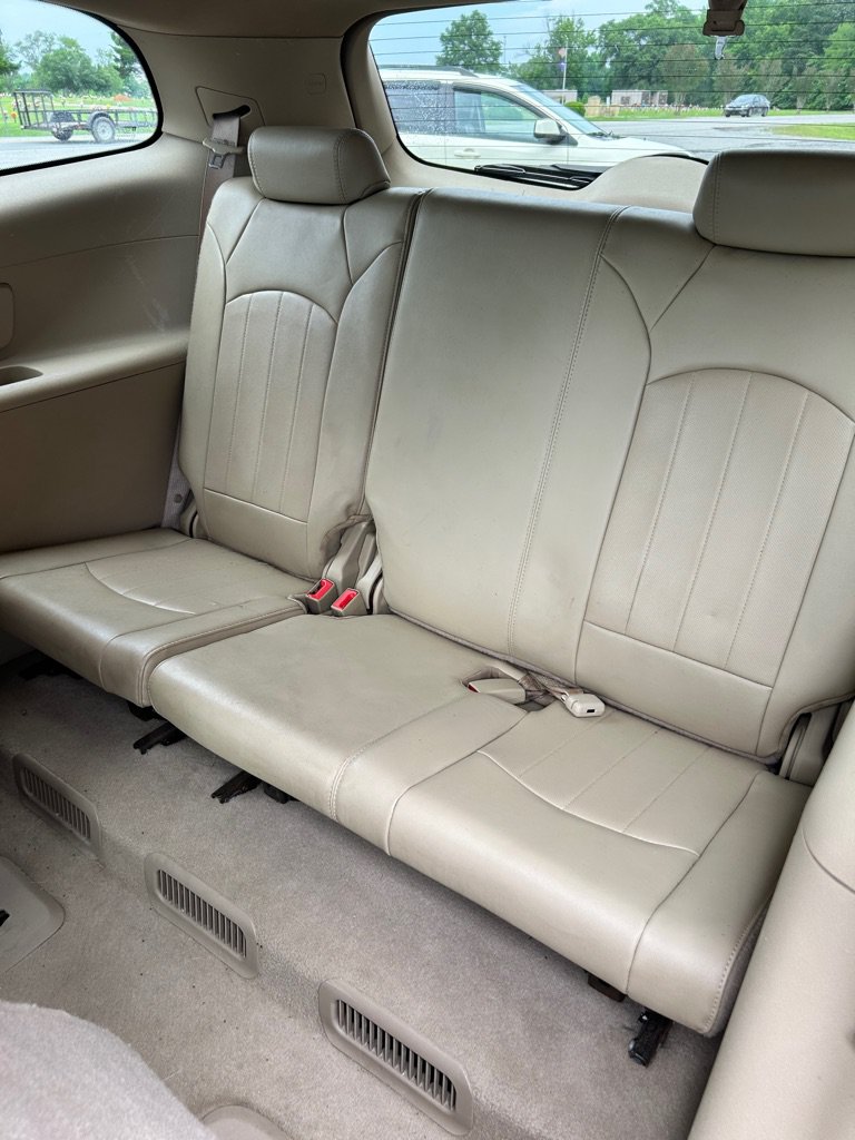 Used 2011 Buick Enclave CXL AWD/4WD image 11