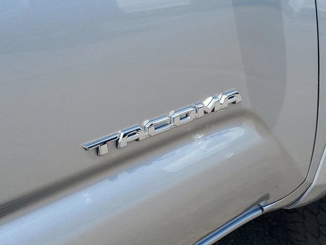 Used 2023 Toyota Tacoma SR5 w/ Technology Package AWD/4WD image 28