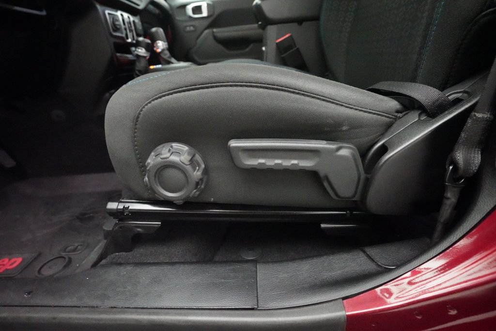 Used 2021 Jeep Wrangler Unlimited Sport AWD/4WD image 28