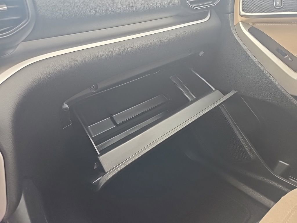 Used 2022 Ford Explorer XLT image 20