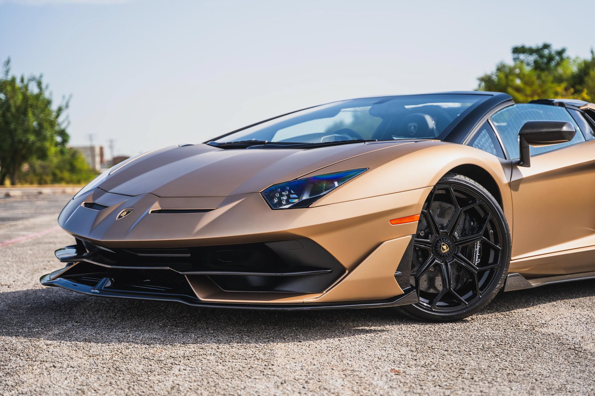 Used 2021 Lamborghini Aventador SVJ AWD/4WD image 4