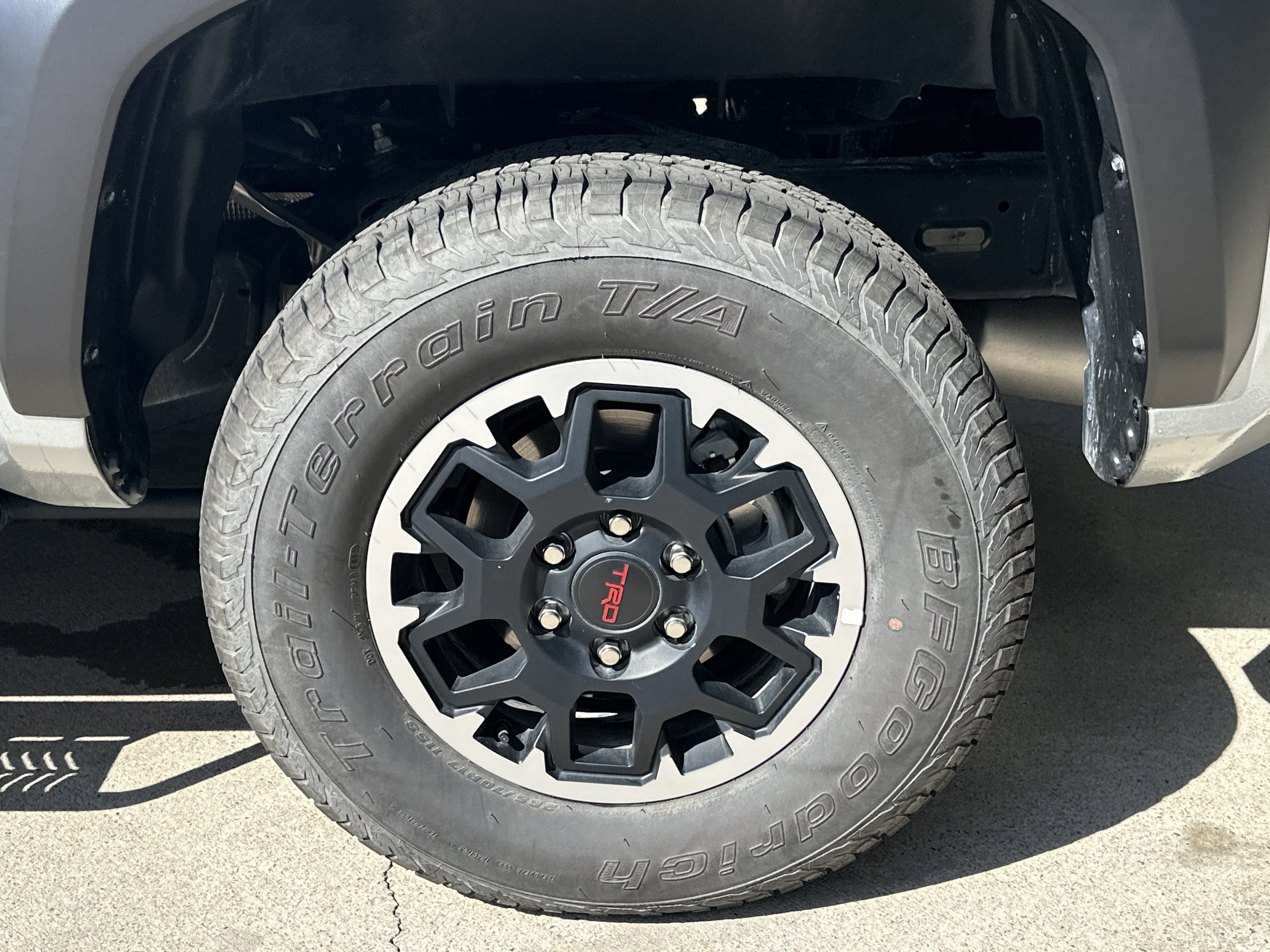 Used 2025 Toyota Tacoma TRD Off-Road AWD/4WD image 34