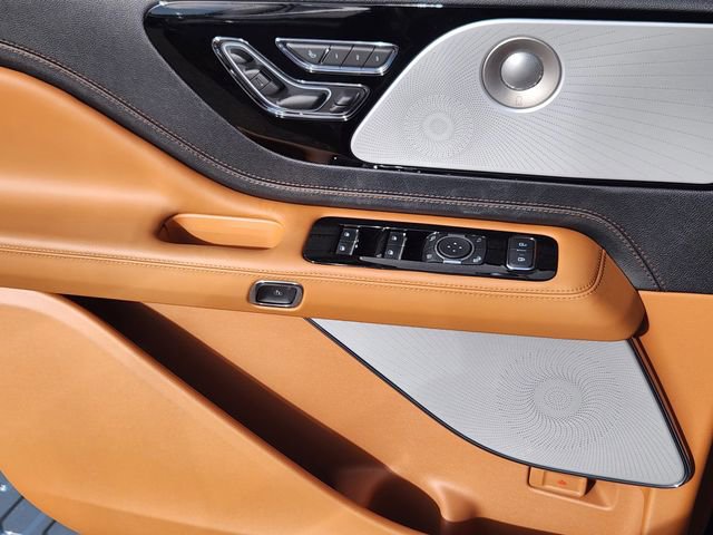 New 2026 Lincoln Aviator Black Label w/ Dynamic Handling Package image 9