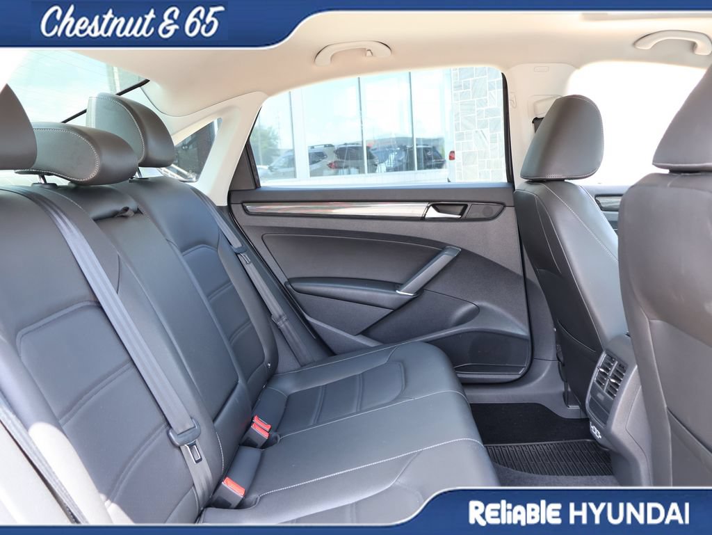 Used 2020 Volkswagen Passat 2.0T R-Line FWD image 13
