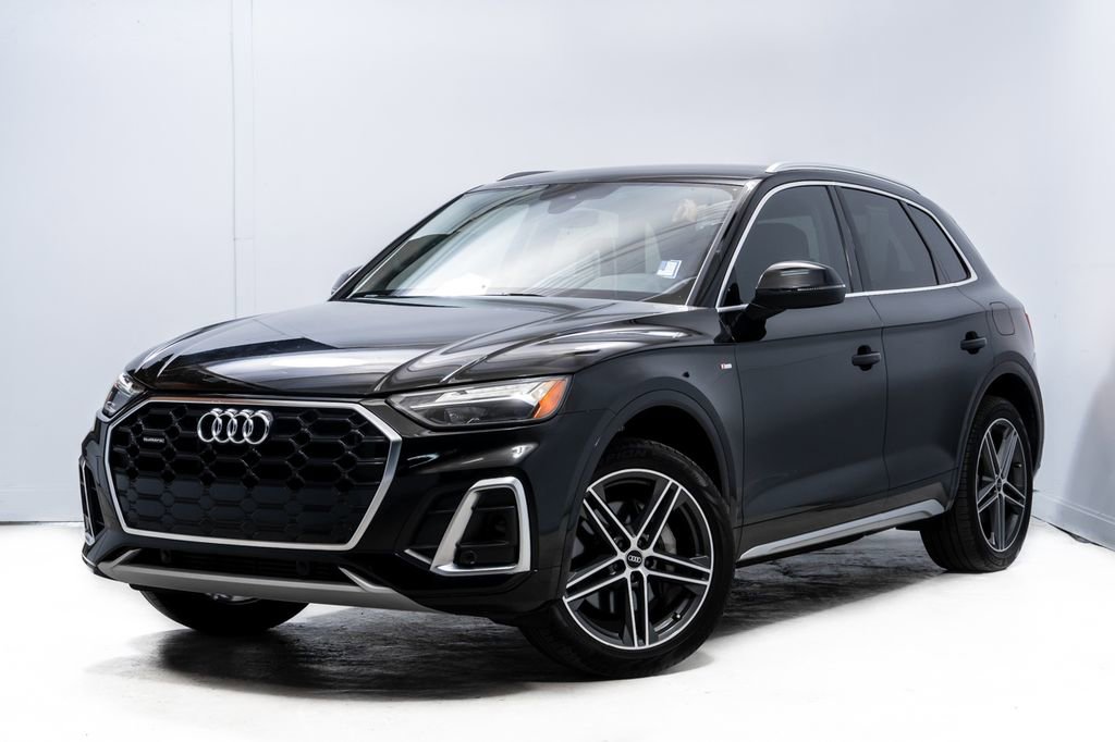 Used 2022 Audi Q5 e Premium w/ Convenience Package image 1