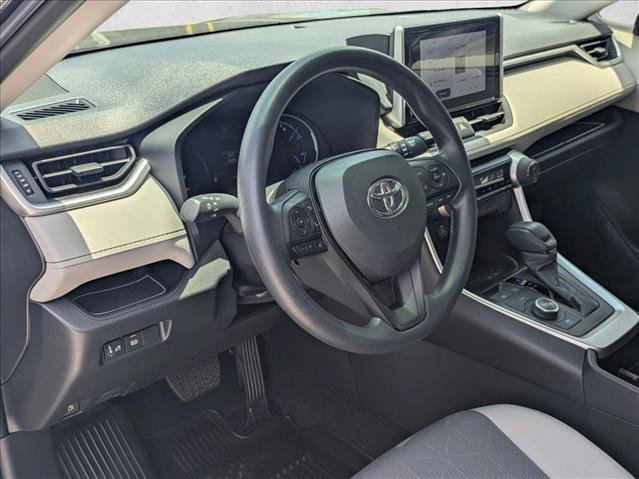 Used 2025 Toyota RAV4 XLE AWD/4WD image 10