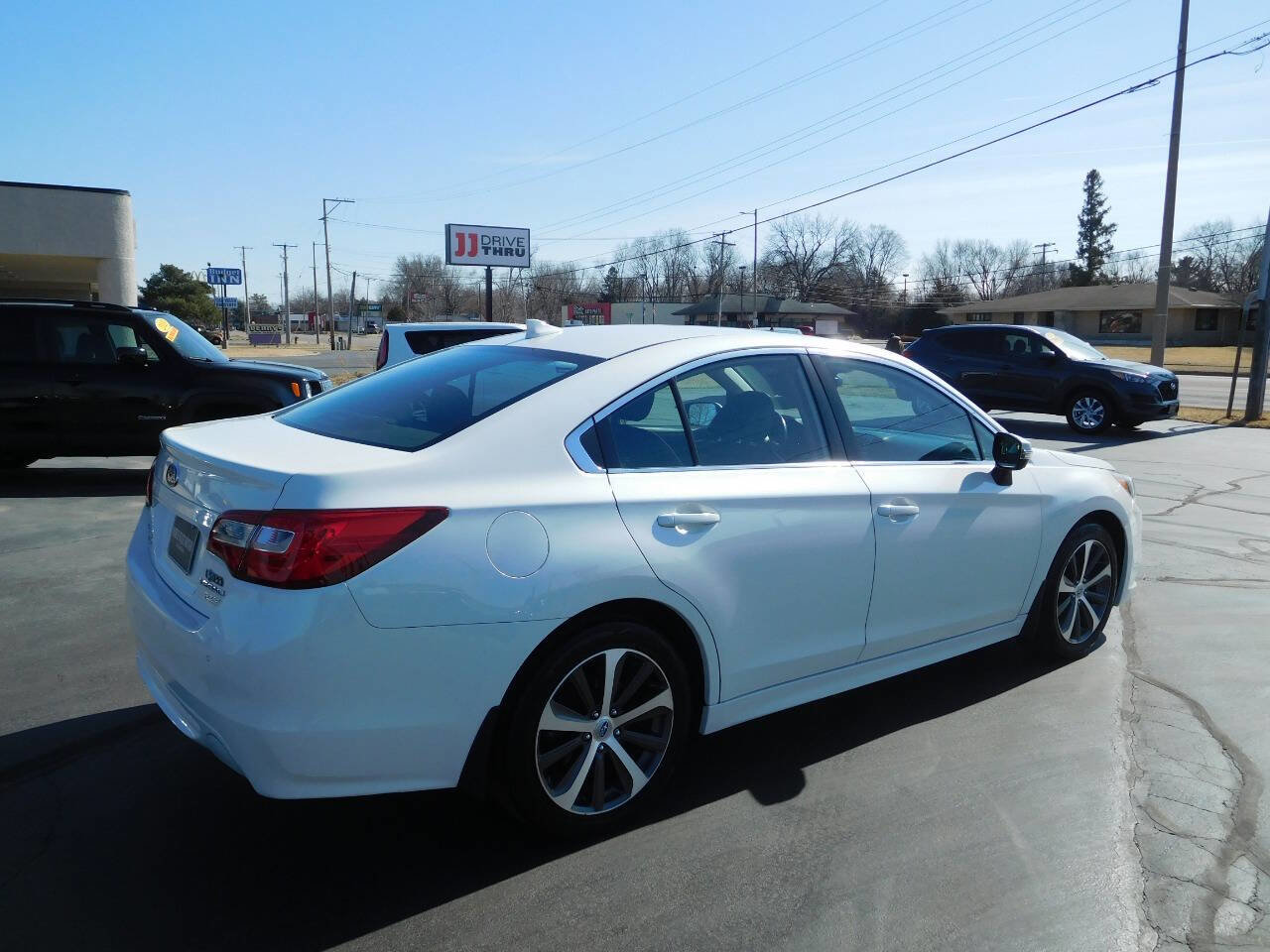 Used 2017 Subaru Legacy 2.5i Limited image 6