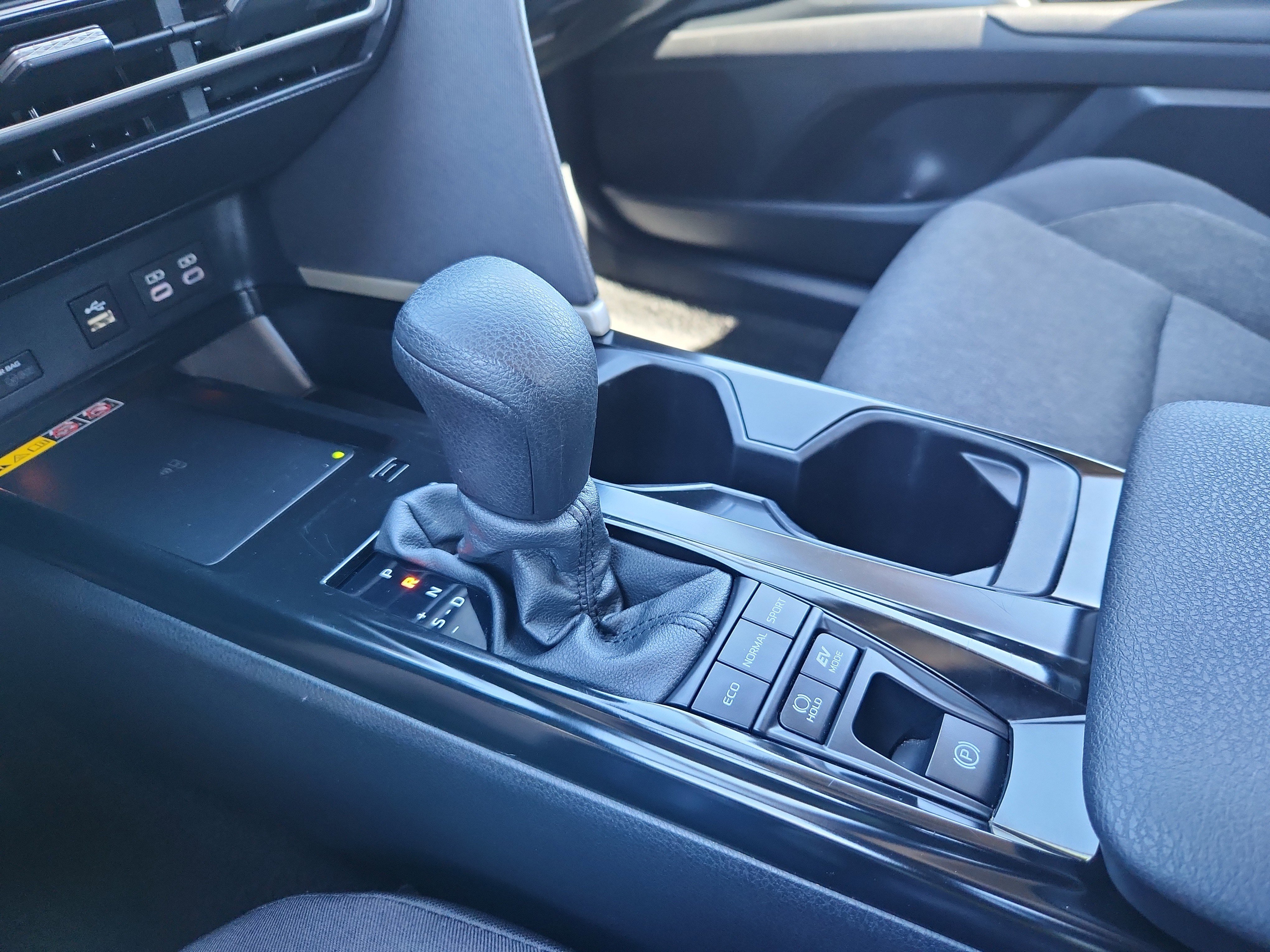 Used 2025 Toyota Camry LE image 23