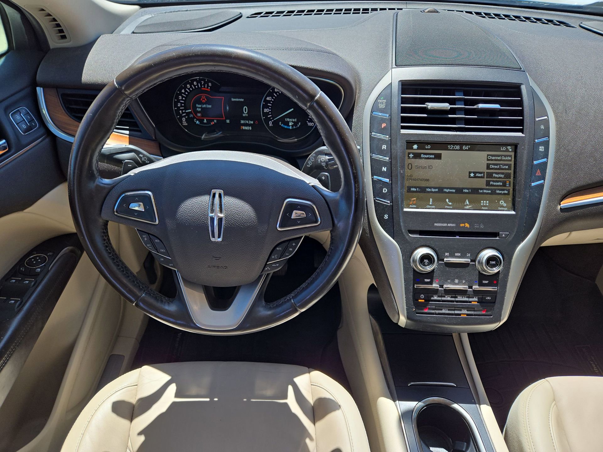 Used 2017 Lincoln MKC Select w/ Select Plus Package FWD image 14