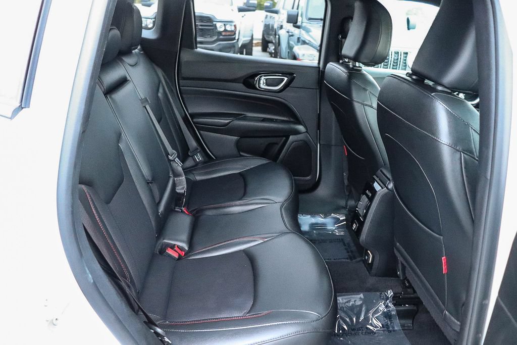 Used 2024 Jeep Compass Trailhawk AWD/4WD image 18