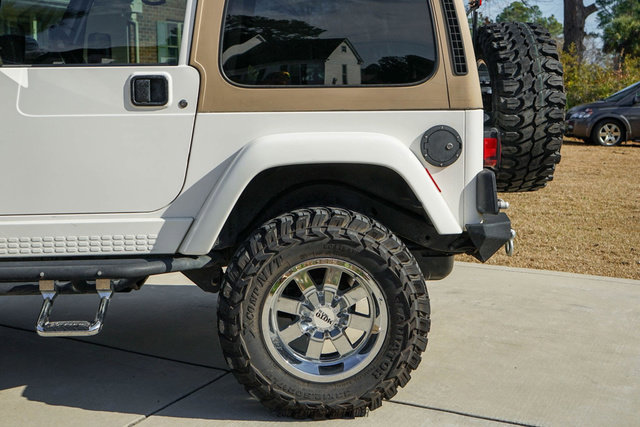 Used 2002 Jeep Wrangler Sahara AWD/4WD image 5