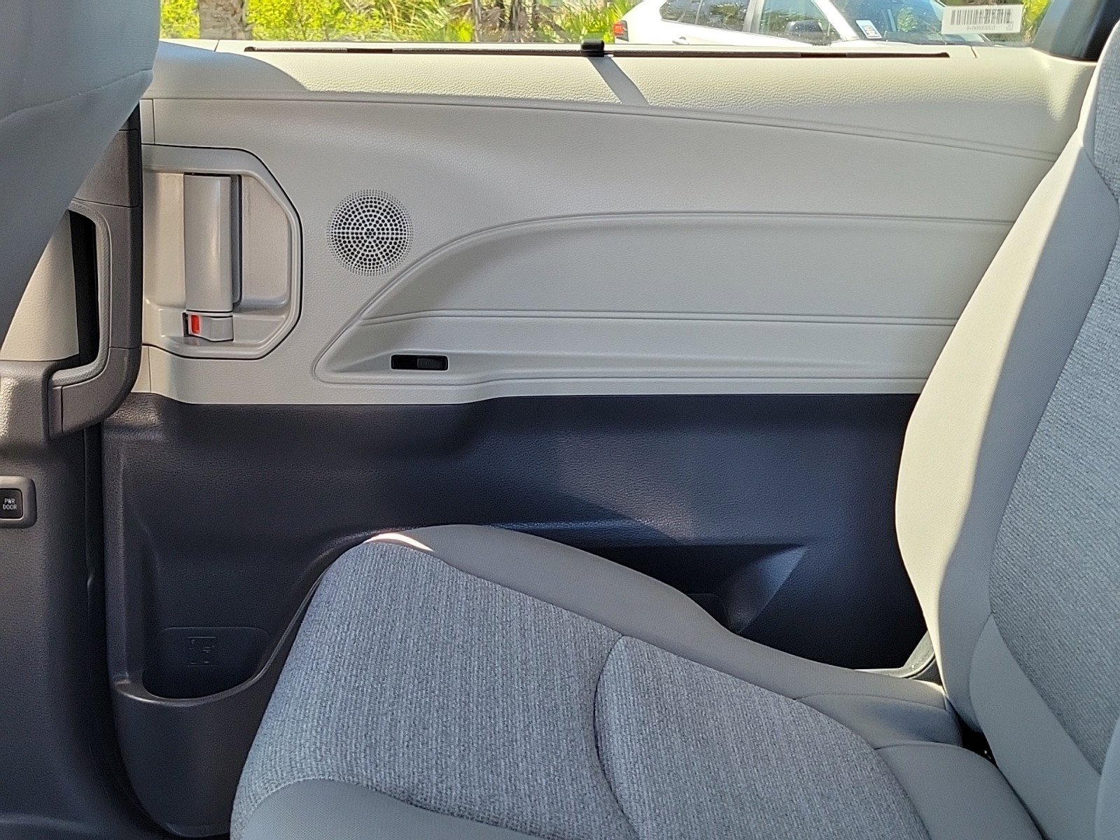 Used 2024 Toyota Sienna LE image 16