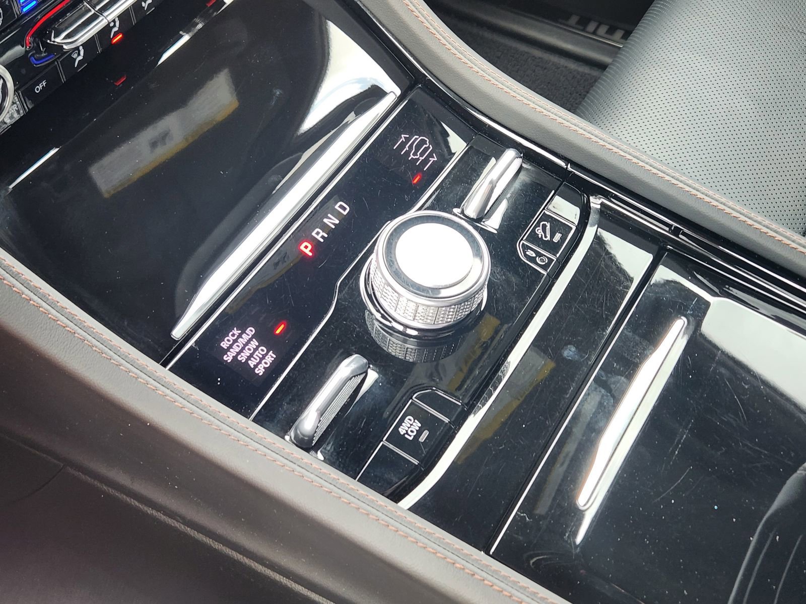 Used 2025 Jeep Grand Cherokee L Summit w/ Advanced Protech Group IV image 23