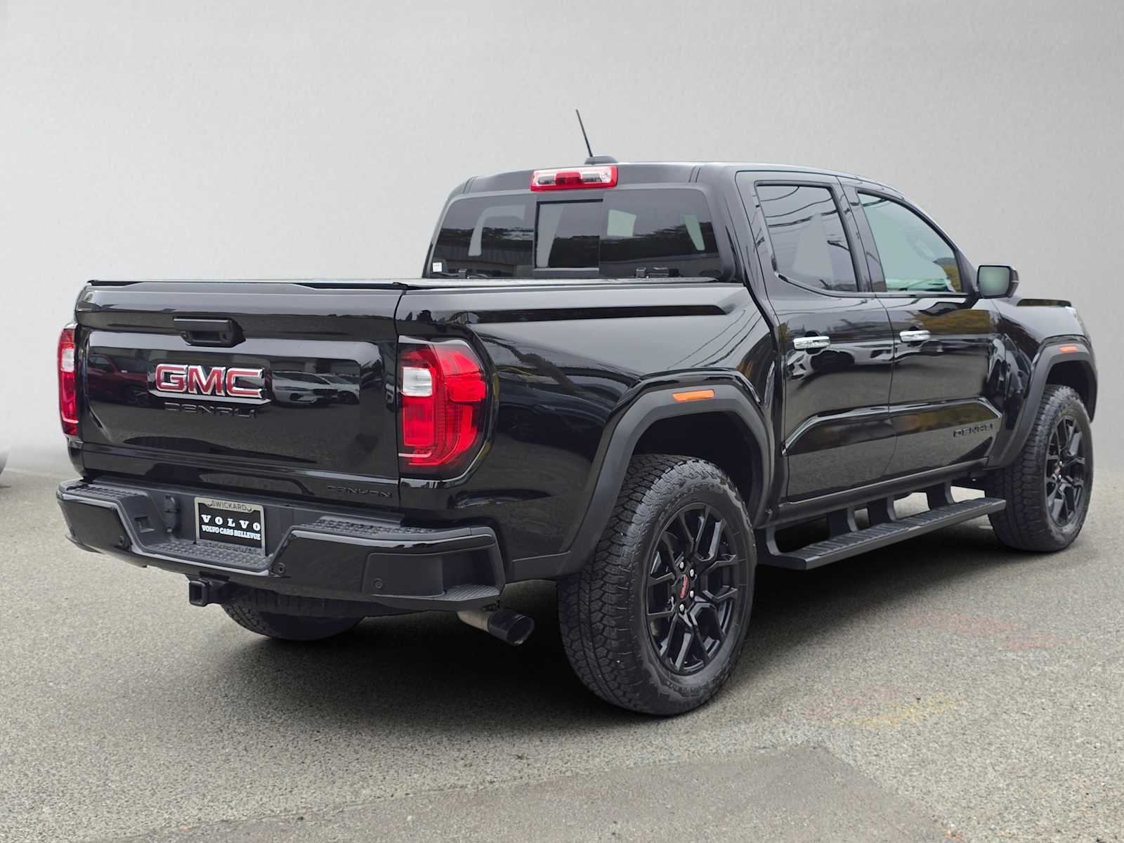 Used 2025 GMC Canyon Denali w/ LPO, Denali Black Edition AWD/4WD image 3