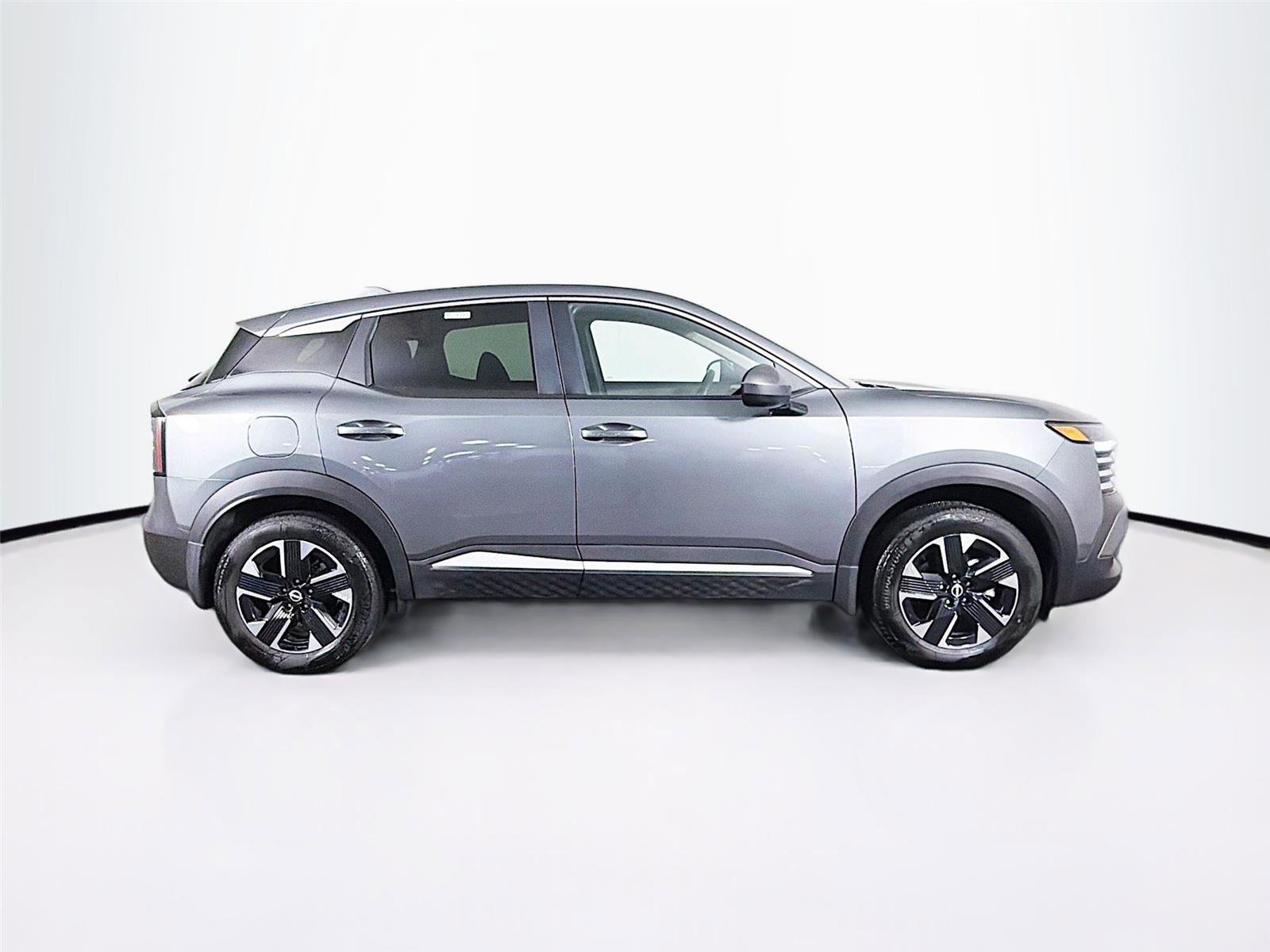 Used 2025 Nissan Kicks SV w/ Illumination Package AWD/4WD image 8