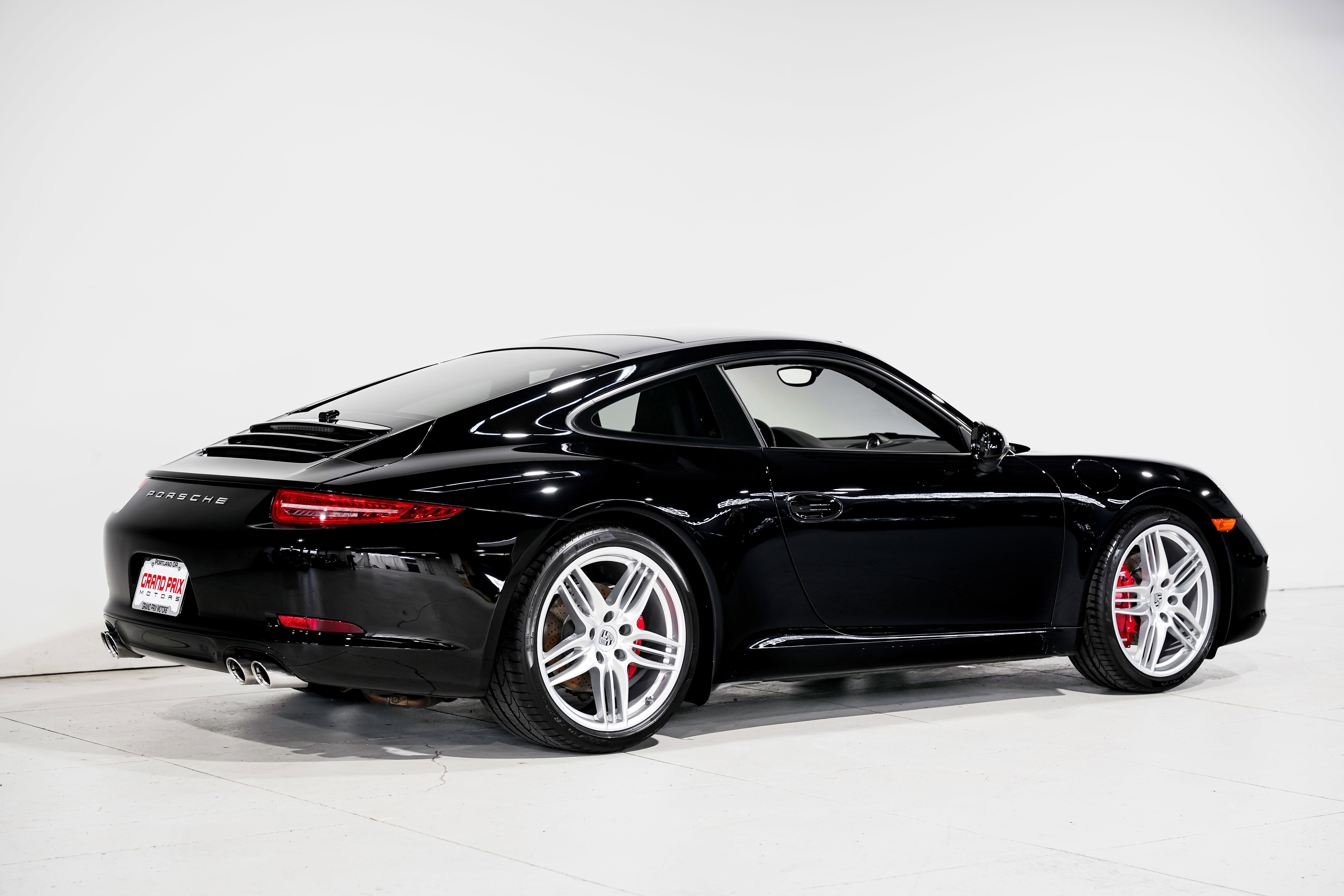 Used 2012 Porsche 911 Carrera S image 3