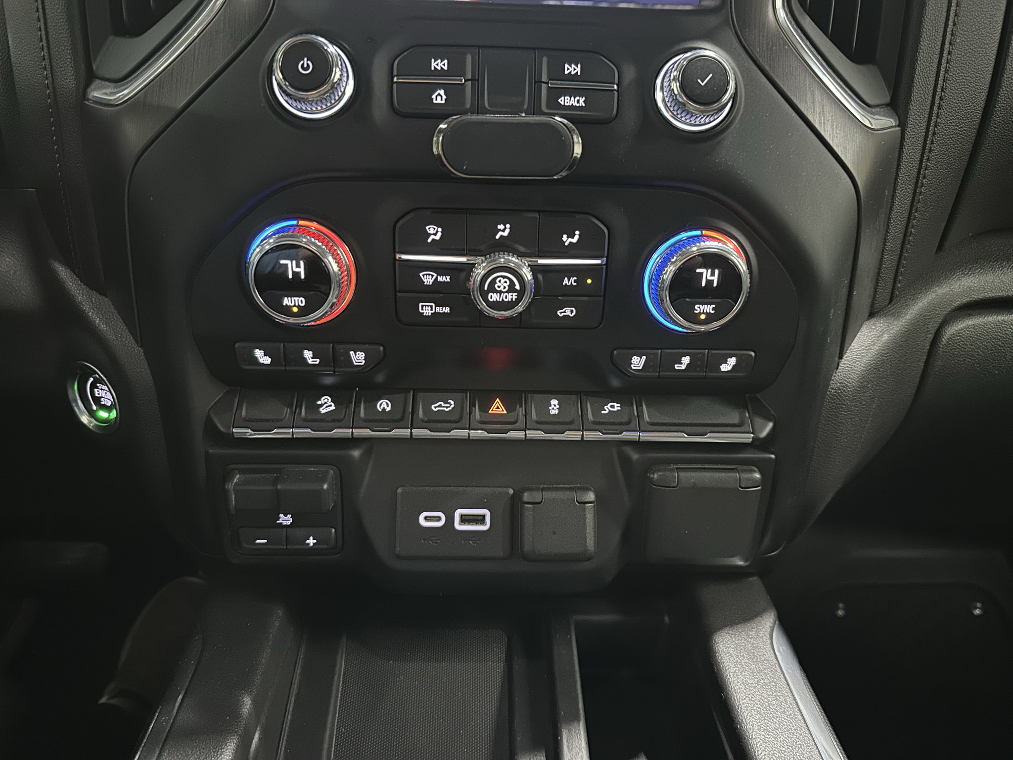 Used 2021 GMC Sierra 1500 AT4 w/ AT4 Preferred Package AWD/4WD image 36