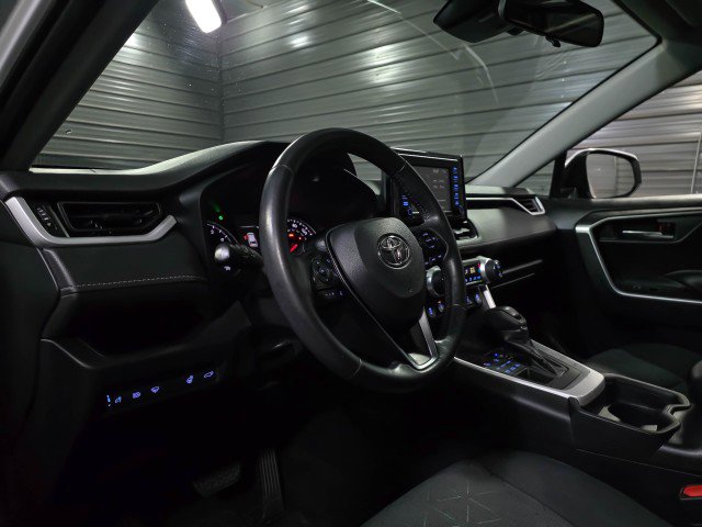 Used 2020 Toyota RAV4 XLE w/ Convenience Package AWD/4WD image 10