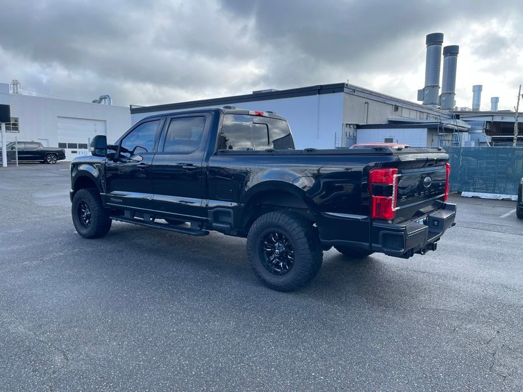 Used 2023 Ford F250 Lariat w/ Lariat Ultimate Package AWD/4WD image 3