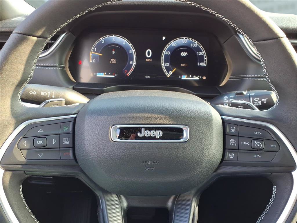New 2025 Jeep Grand Cherokee Laredo X w/ Luxury Tech Group I RWD image 20