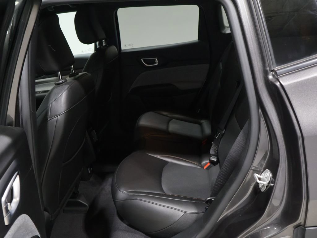 Used 2023 Jeep Compass Latitude image 18