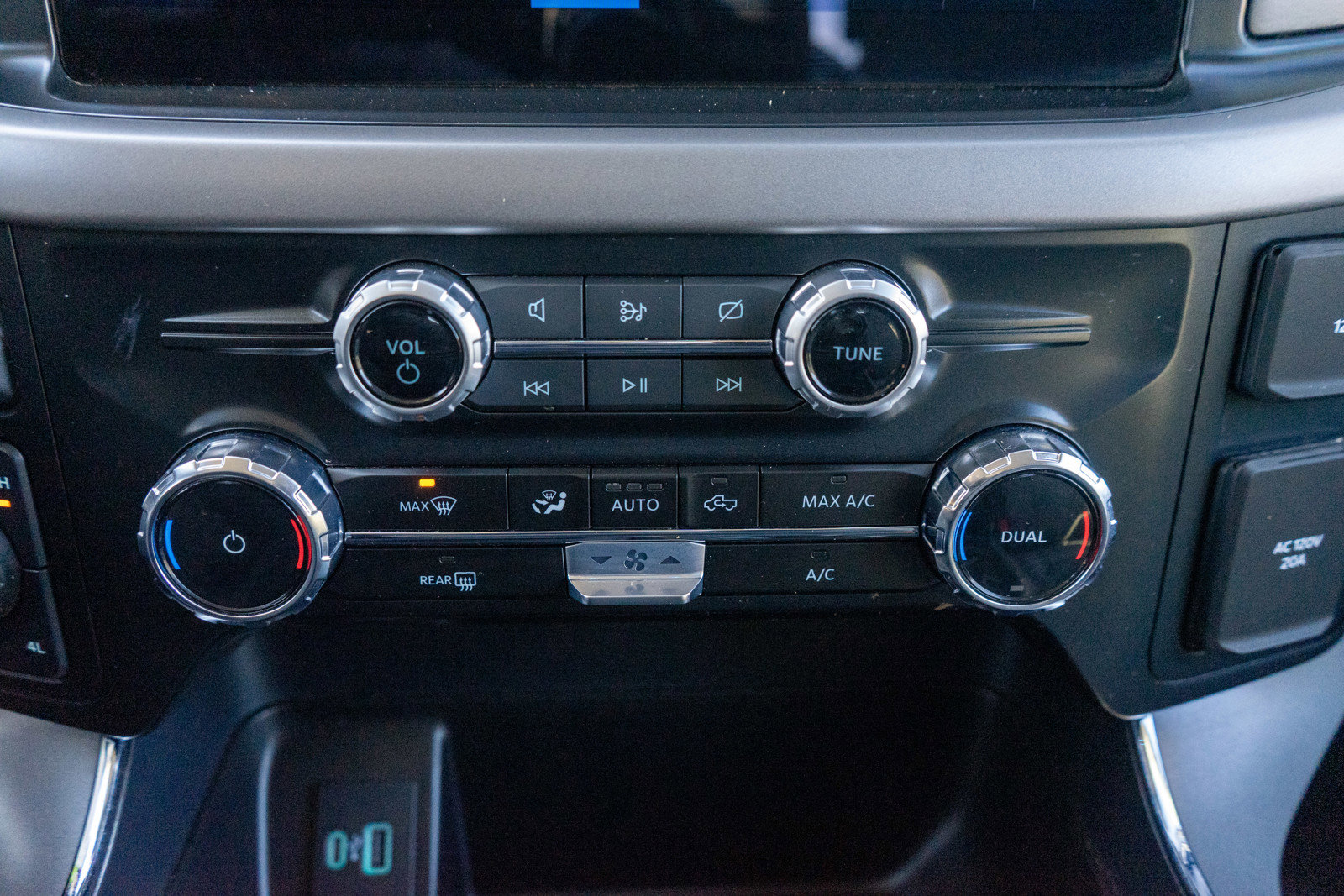 Used 2024 Ford F150 XLT w/ Mobile Office Package image 19