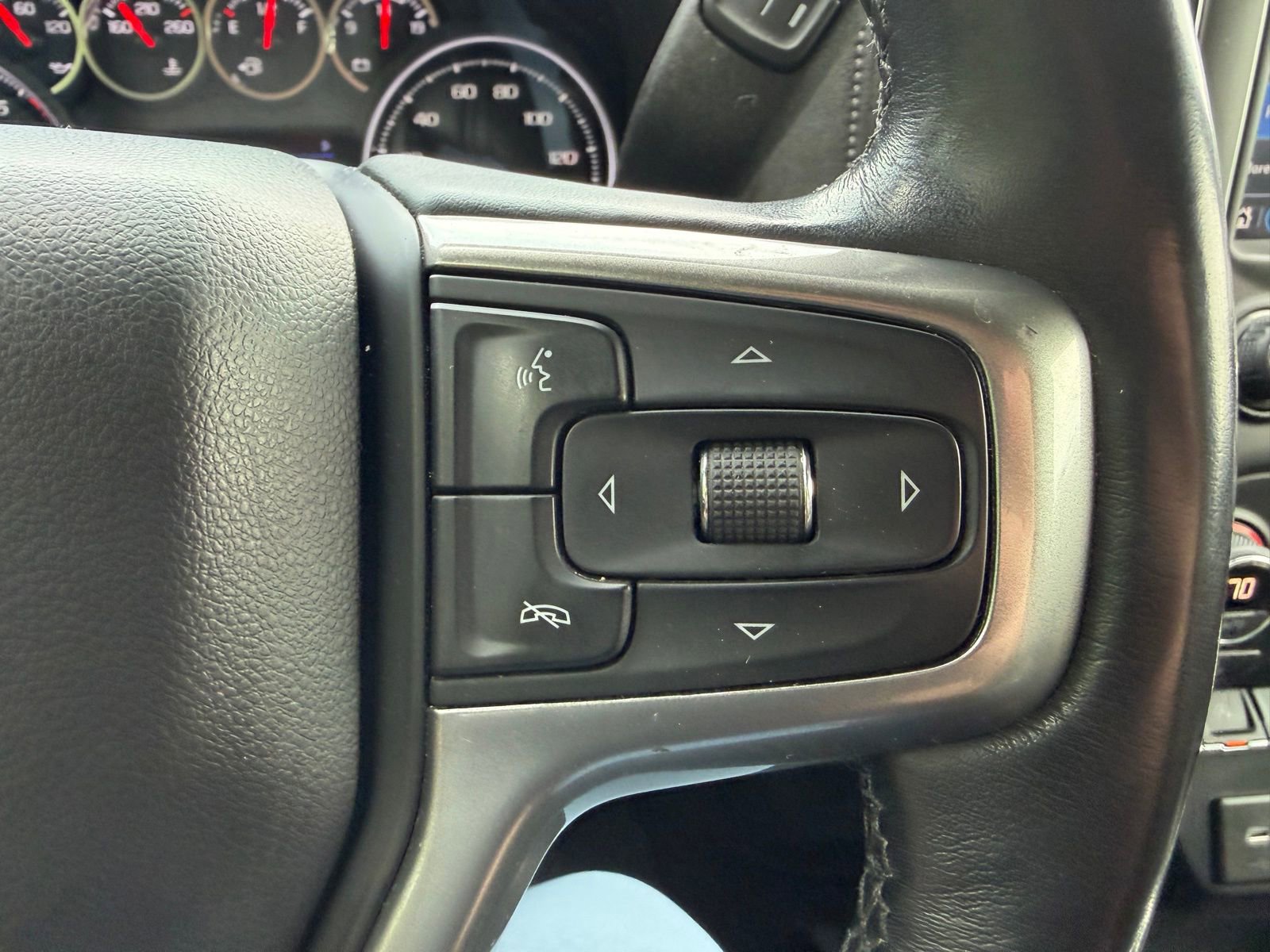 Used 2020 Chevrolet Silverado 1500 RST image 30