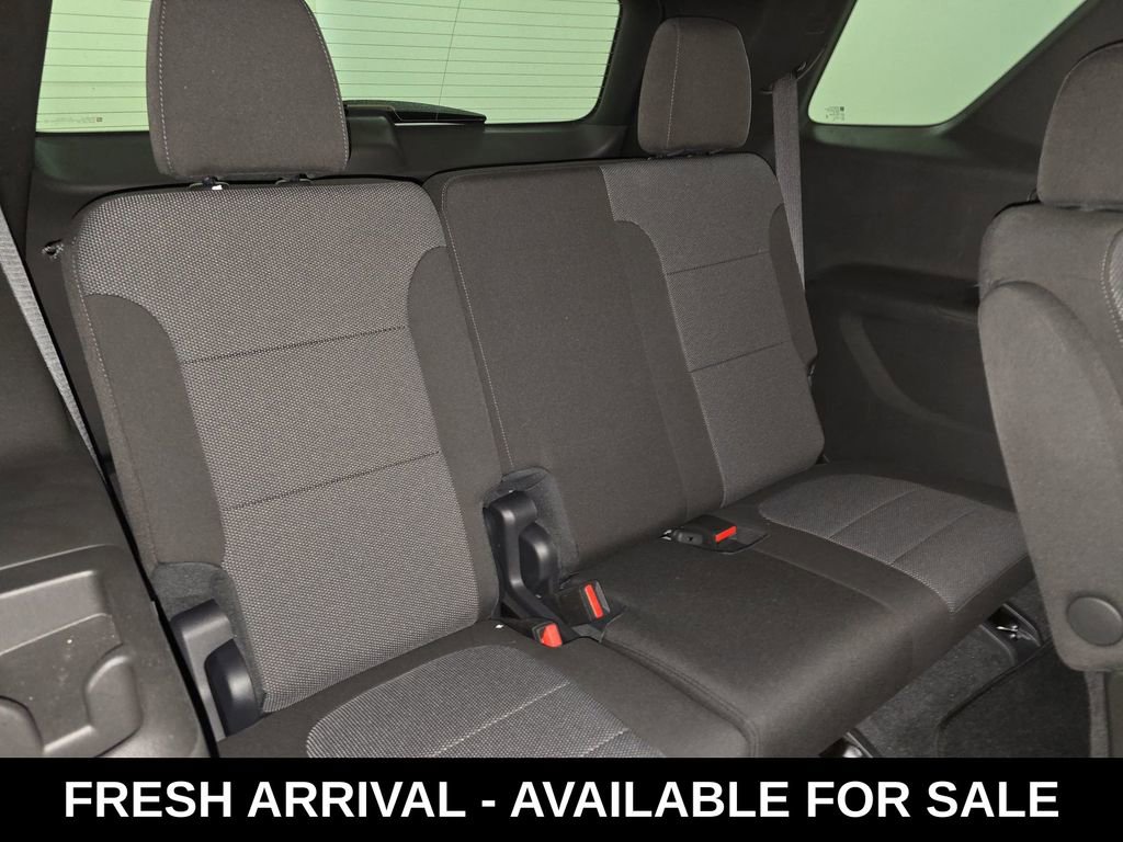 Used 2023 Chevrolet Traverse LT image 15